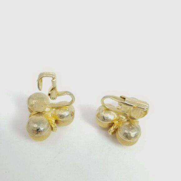 Vintage Gold Tone Triangle Shape Clip On Earrings, Unsigned, 80s Style Estate - Picture 3 of 7